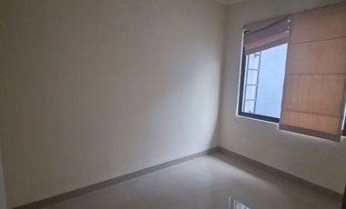 Disewakan Cepat Rumah di Casa Jardin Jakarta Barat