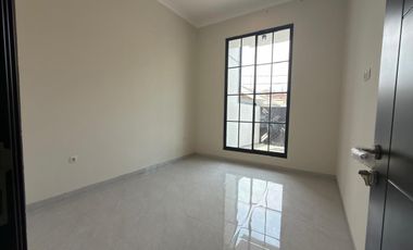 Dijual Rumah Baru 2 lantai di Manyar dekat ke Galaxy Mall, Pakuwon city Mall, ITS dan Unair
