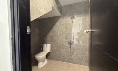 Dijual Rumah Baru 2 lantai di Manyar dekat ke Galaxy Mall, Pakuwon city Mall, ITS dan Unair