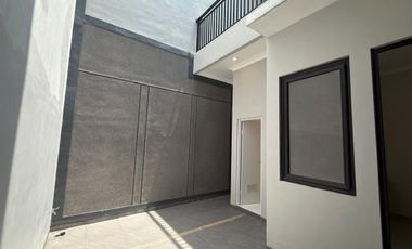 Dijual Rumah Baru 2 lantai di Manyar dekat ke Galaxy Mall, Pakuwon city Mall, ITS dan Unair