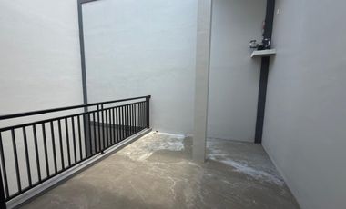 Dijual Rumah Baru 2 lantai di Manyar dekat ke Galaxy Mall, Pakuwon city Mall, ITS dan Unair