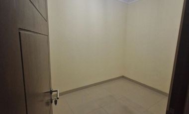 Di Sewakan Rumah di Casa Jardin Jakarta Barat
