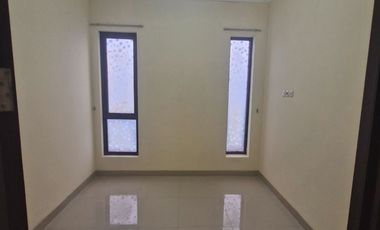 Di Sewakan Rumah di Casa Jardin Jakarta Barat