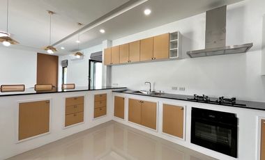 4 Bedrooms 5 Bathrooms Pool Villa in Prime Location