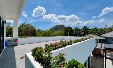 4 Bedrooms 5 Bathrooms Pool Villa in Prime Location