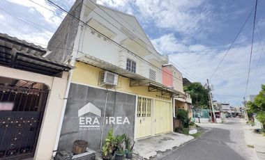RUMAH DIJUAL DI SOLO SERENGAN DEKAT PASAR HARJODAKSINO