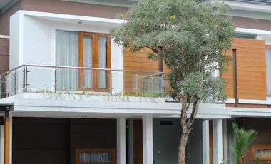 2 Lantai, Rumah Luas, 5 Menit Tol Bandara YIA