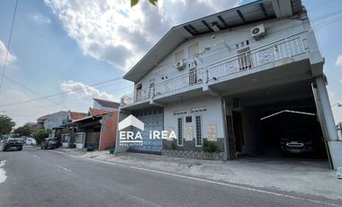 DIJUAL RUMAH DAN RUANG USAHA DI BANYUANYAR SURAKARTA
