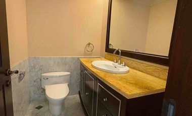 4 BR semifurnished unit for lease