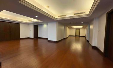 4 BR semifurnished unit for lease