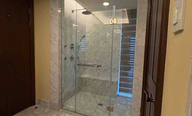 4 BR semifurnished unit for lease