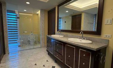 4 BR semifurnished unit for lease