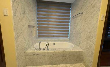 4 BR semifurnished unit for lease