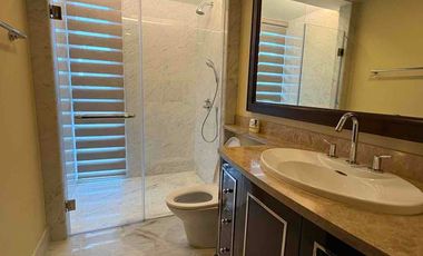 4 BR semifurnished unit for lease