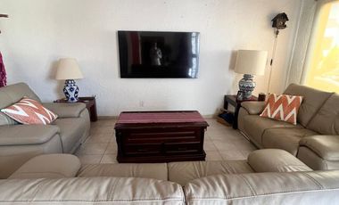 VENDO CASA EN CUERNAVACA, ZONA DORADA, EN CONDOMINIO, AMENIDADES Y SEGURIDAD TOTAL.