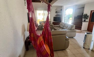 VENDO CASA EN CUERNAVACA, ZONA DORADA, EN CONDOMINIO, AMENIDADES Y SEGURIDAD TOTAL.