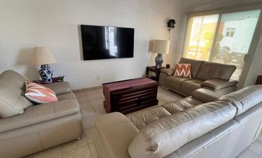 VENDO CASA EN CUERNAVACA, ZONA DORADA, EN CONDOMINIO, AMENIDADES Y SEGURIDAD TOTAL.