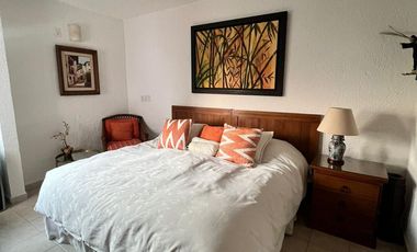 VENDO CASA EN CUERNAVACA, ZONA DORADA, EN CONDOMINIO, AMENIDADES Y SEGURIDAD TOTAL.