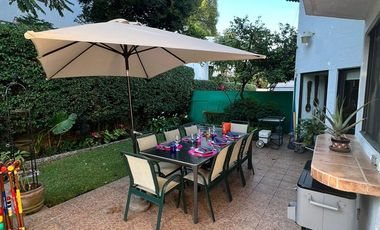 VENDO CASA EN CUERNAVACA, ZONA DORADA, EN CONDOMINIO, AMENIDADES Y SEGURIDAD TOTAL.