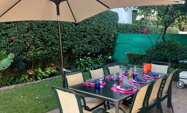 VENDO CASA EN CUERNAVACA, ZONA DORADA, EN CONDOMINIO, AMENIDADES Y SEGURIDAD TOTAL.