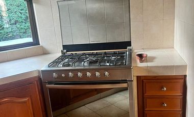 VENDO CASA EN CUERNAVACA, ZONA DORADA, EN CONDOMINIO, AMENIDADES Y SEGURIDAD TOTAL.