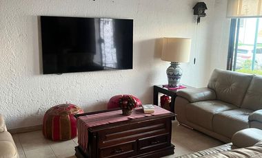 VENDO CASA EN CUERNAVACA, ZONA DORADA, EN CONDOMINIO, AMENIDADES Y SEGURIDAD TOTAL.