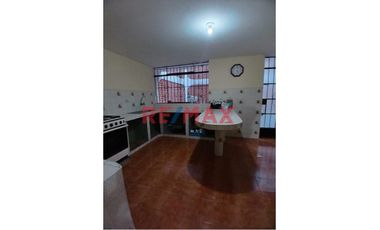 Hermosa Casa De 2 Pisos En Venta En La Urb Santa Ana De 203 Mts 2//ID: 1152111