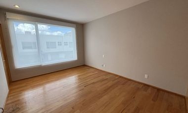 Renta de casa en Residencial Bosque de Sauces