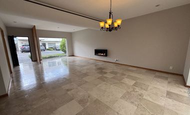 Renta de casa en Residencial Bosque de Sauces