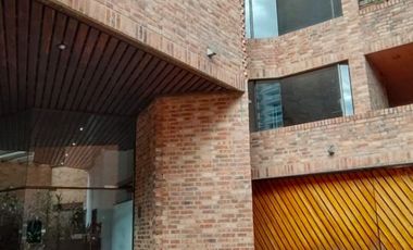 ARRIENDO EN CHICO- EL REFUGIO- APARTAMENTO CON TERRAZA