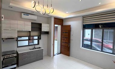 2BR Townhouse For Rent at Edsa Munoz near Quezon City General Hospital and S&R Munoz