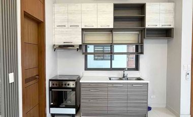 2BR Townhouse For Rent at Edsa Munoz near Quezon City General Hospital and S&R Munoz