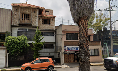 Hermosa Casa en Paseos de Churubusco, Iztapalapa, CDMX. , Casa En Remate. Precio Especial.