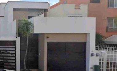 Hermosa Casa en Venta en Cataluña , Cancún, Quintana Roo