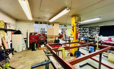 Venta de Casa con Local Comercial o Taller