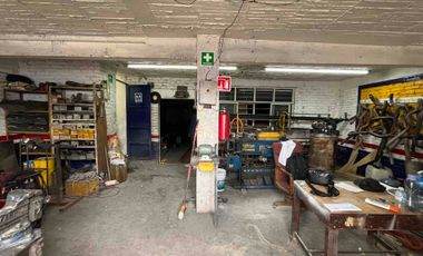 Venta de Casa con Local Comercial o Taller