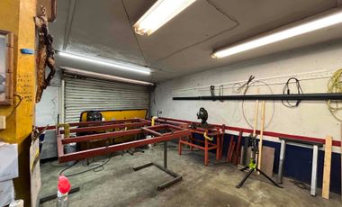 Venta de Casa con Local Comercial o Taller