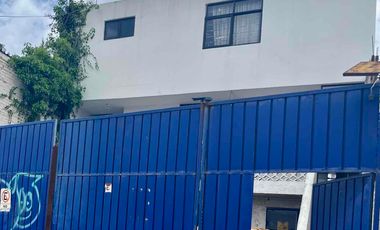 Venta de Casa con Local Comercial o Taller