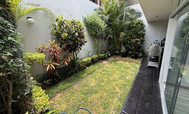 VENDO CASA 2 PISOS + AZOTEA 176m2 - AMPLIA FRENTE A PARQUE-Los Cedros de Villa – Chorrillos