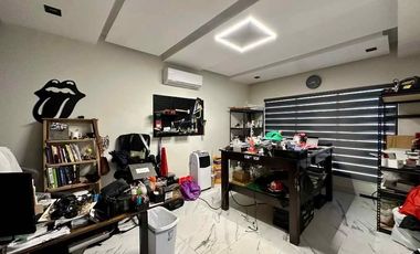 RESIDENCIA DE LUJO EN VENTA CON EQUIPAMIENTO DE PRIMERA Y PANELES SOLARES