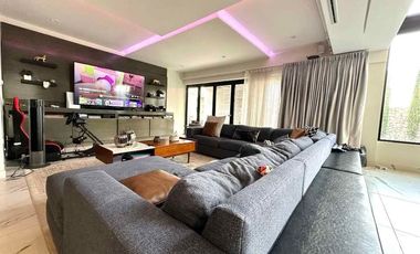 RESIDENCIA DE LUJO EN VENTA CON EQUIPAMIENTO DE PRIMERA Y PANELES SOLARES