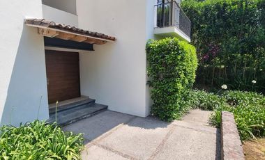 GRAN UBICACION DE ESTA CASA EN VENTA Y RENTA