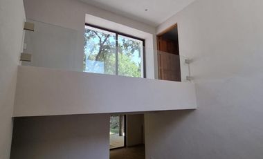 GRAN UBICACION DE ESTA CASA EN VENTA Y RENTA