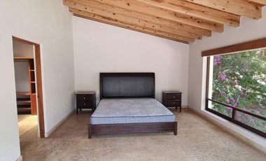 GRAN UBICACION DE ESTA CASA EN VENTA Y RENTA