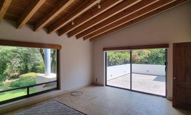 GRAN UBICACION DE ESTA CASA EN VENTA Y RENTA