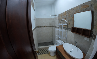 venta de casa de tres dormitorios en la alborada