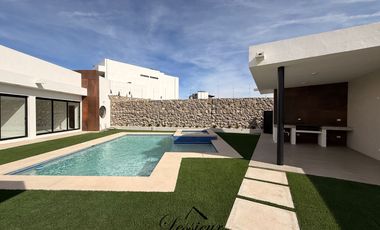 RESIDENCIA DE LUJO EN VENTA 🏡✨ 1 PLANTA | ALBERCA Y JACUZZI | QUINTAS DEL SOLAR 💎
