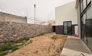 CASA EN VENTA 🏡✨ FRENTE A PARQUE | ACABADOS DE CANTERA | OPCIÓN DE FINANCIAMIENTO 💰