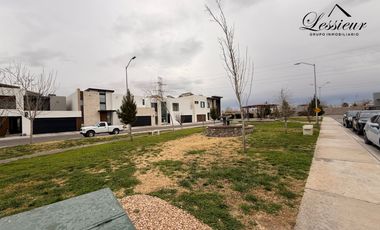 CASA EN VENTA 🏡✨ FRENTE A PARQUE | ACABADOS DE CANTERA | OPCIÓN DE FINANCIAMIENTO 💰