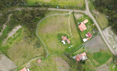 TERRENO EN VENTA, ADOBEPAMBA - CUENCA